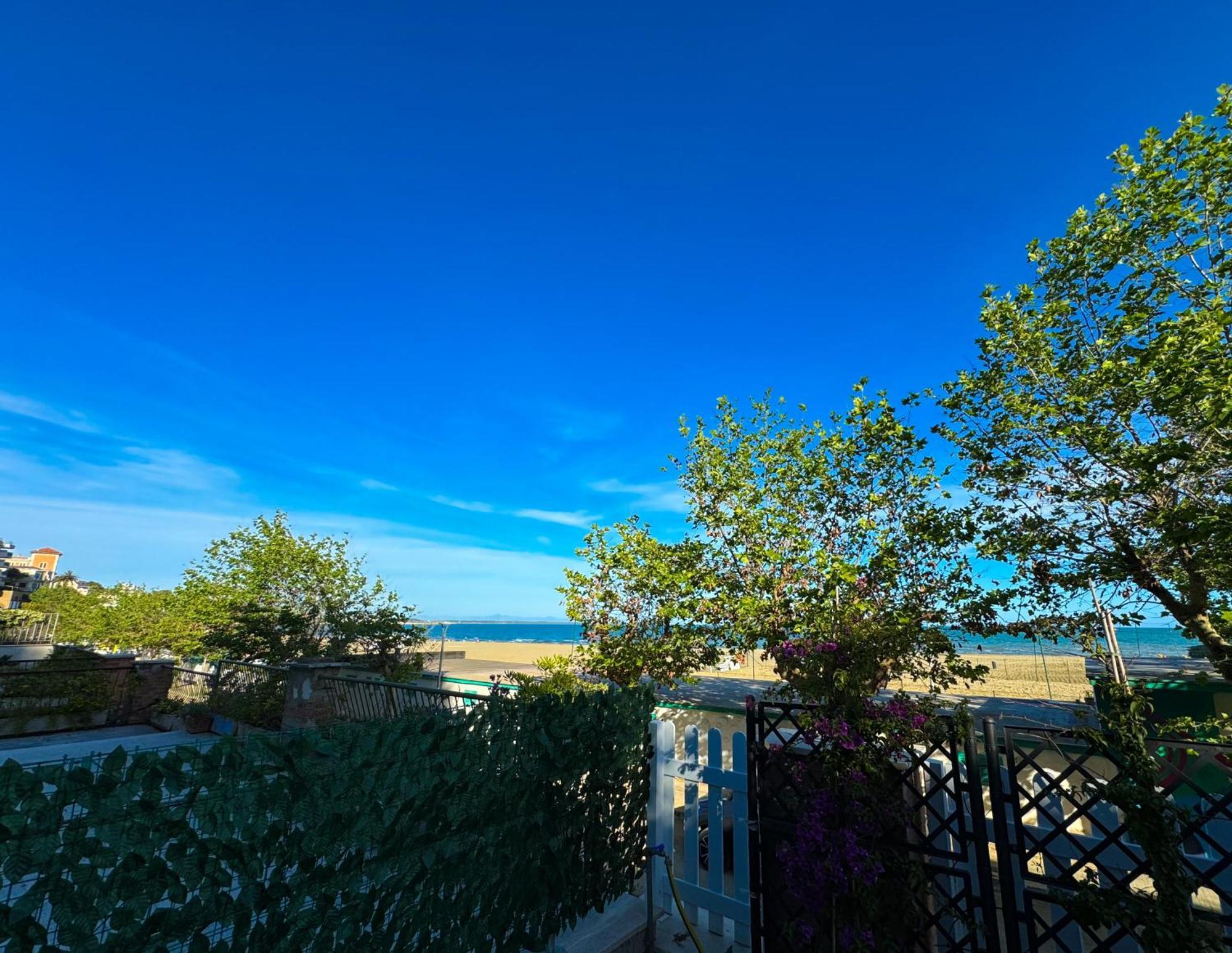 Marco House - Seaview Apartment - Fronte Mare - Casa Vacanza Анціо Екстер'єр фото